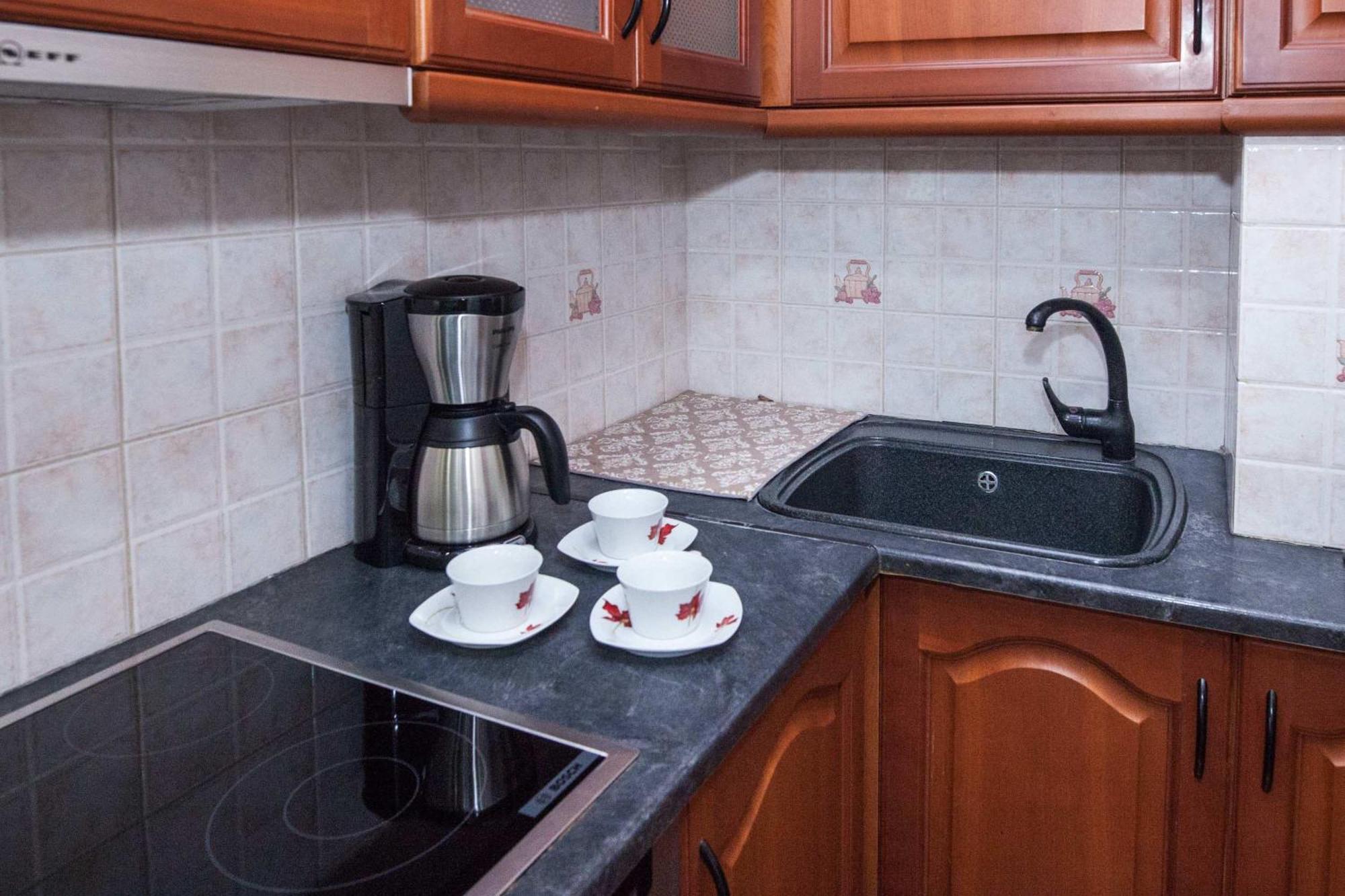 Central 2 Bd Apt With Balcony By Monastiraki أثينا المظهر الخارجي الصورة