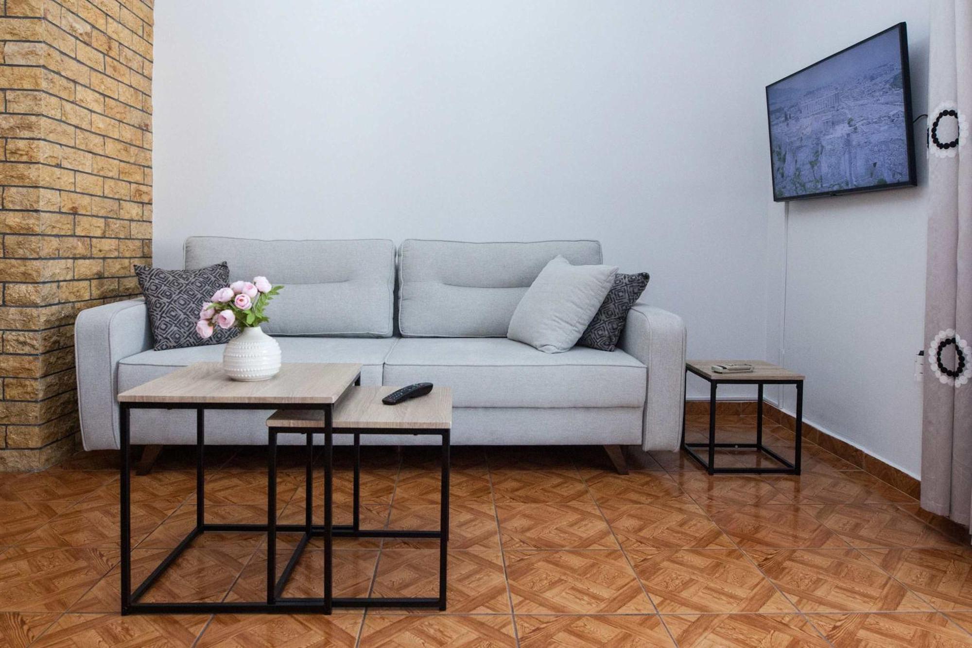 Central 2 Bd Apt With Balcony By Monastiraki أثينا المظهر الخارجي الصورة