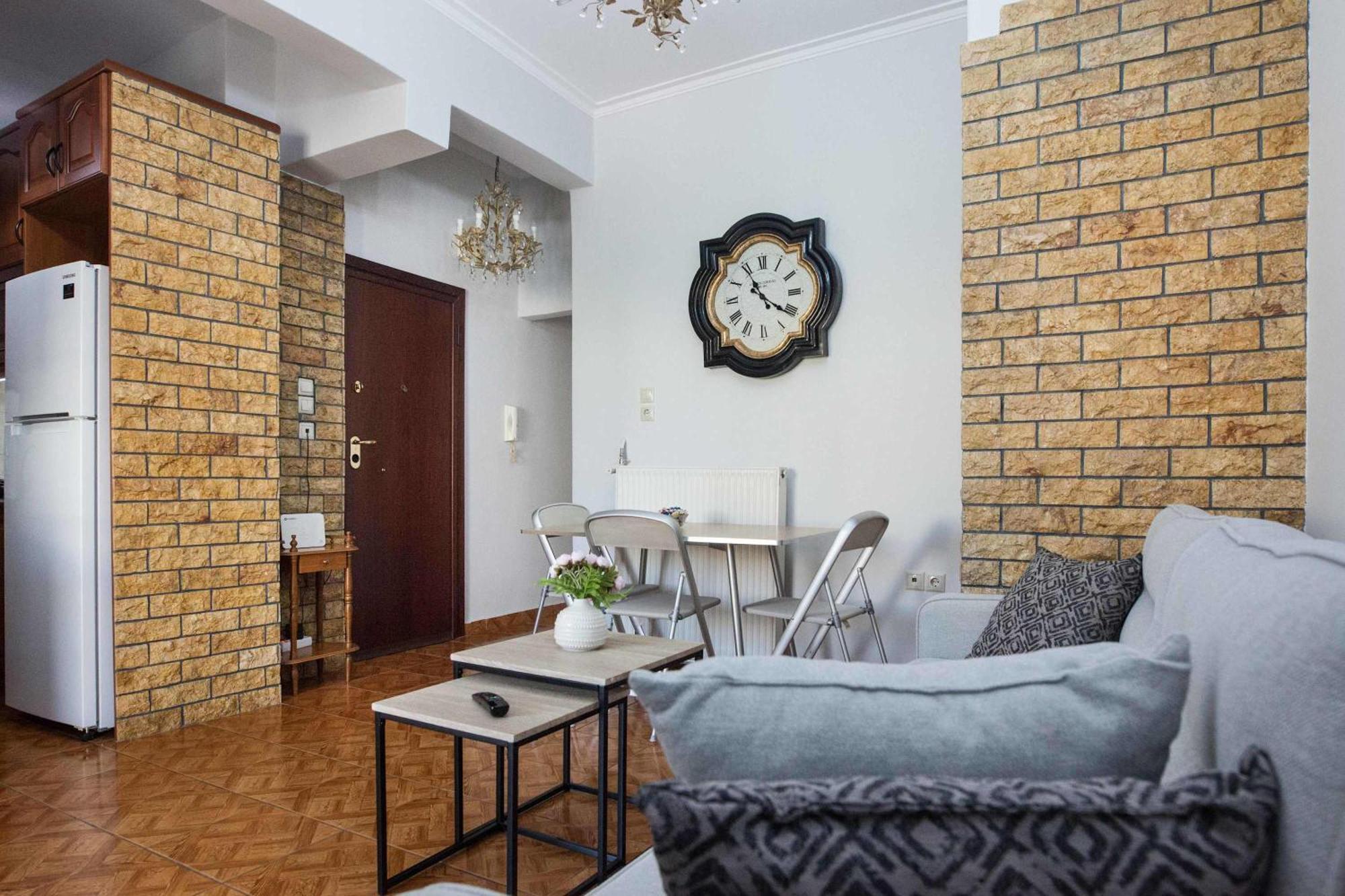 Central 2 Bd Apt With Balcony By Monastiraki أثينا المظهر الخارجي الصورة