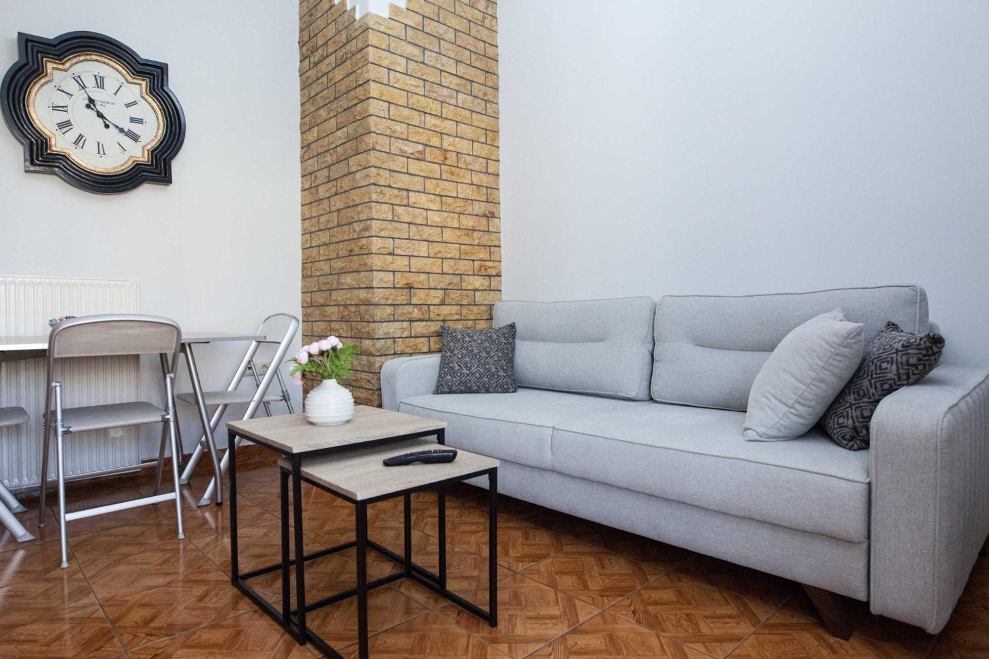 Central 2 Bd Apt With Balcony By Monastiraki أثينا المظهر الخارجي الصورة